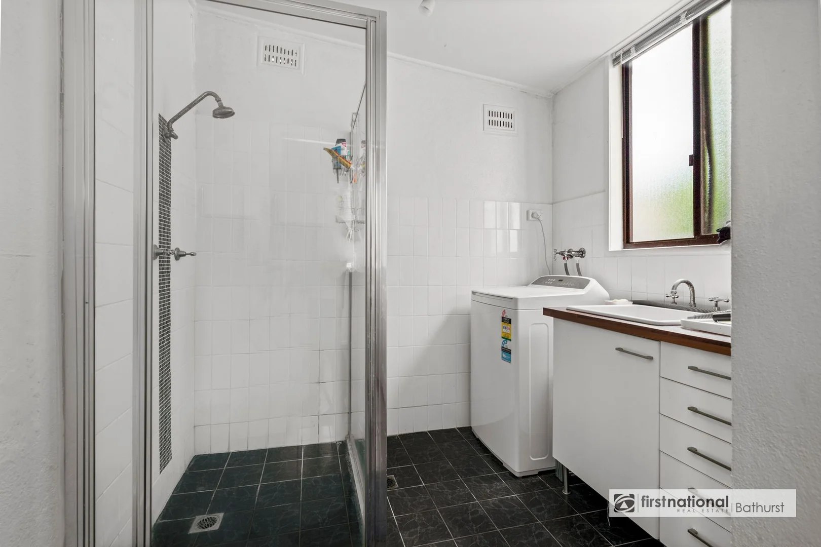 Additional image 8 of 1 & 2/155 Stewart Street, Bathurst NSW 2795