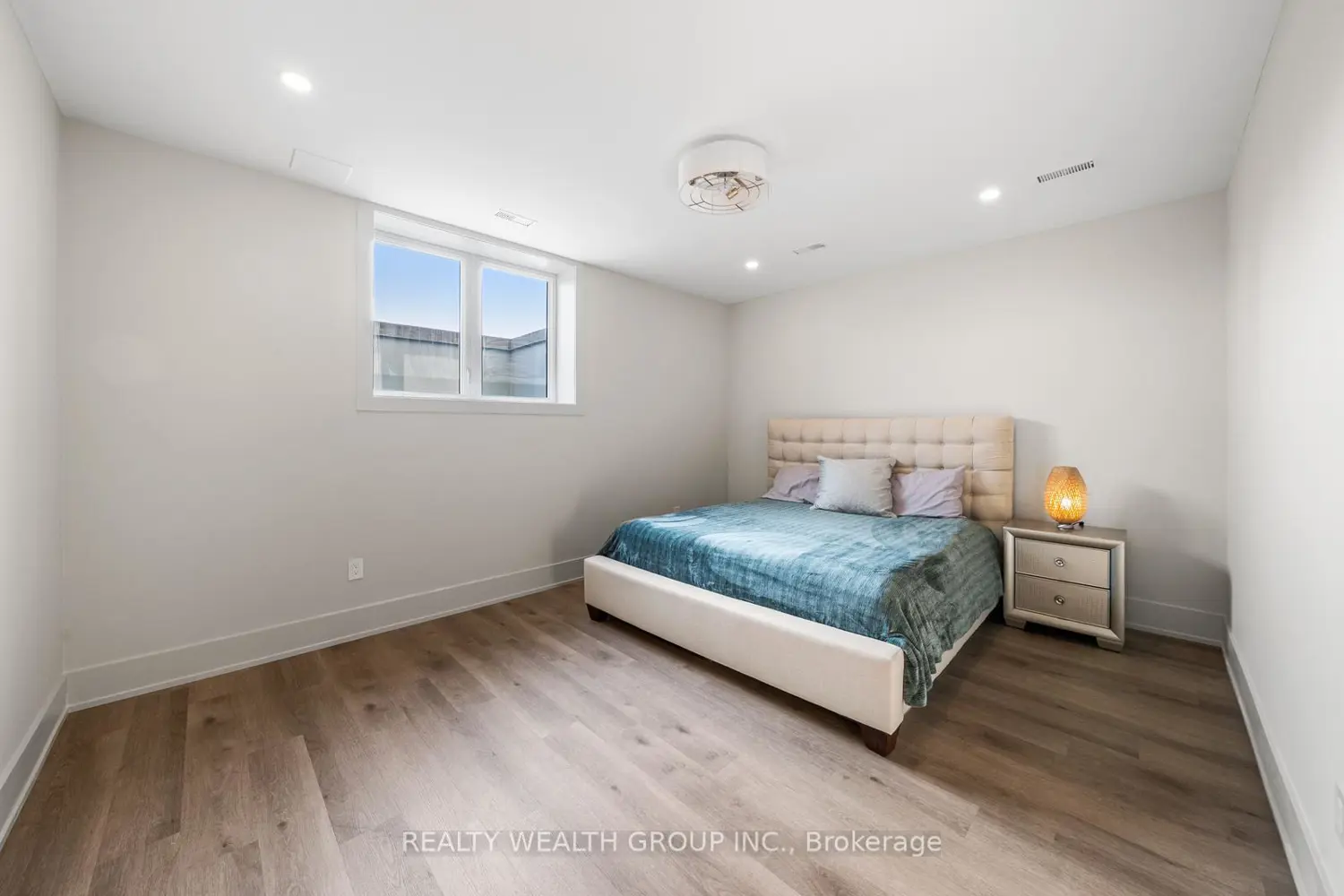 Additional image 16 of 105 Franklin Crescent