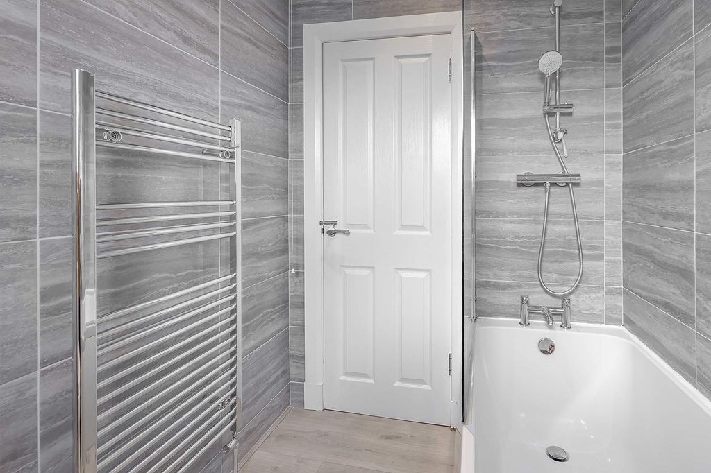 Additional image 10 of 2 bed flat for saleAlbert Avenue, Grangemouth FK3