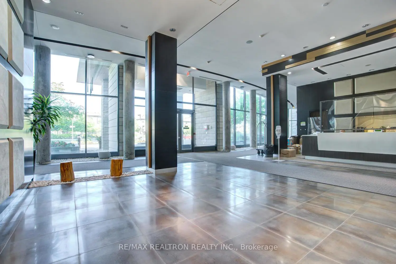 Additional image 5 of 253 South Park Road Ph#2