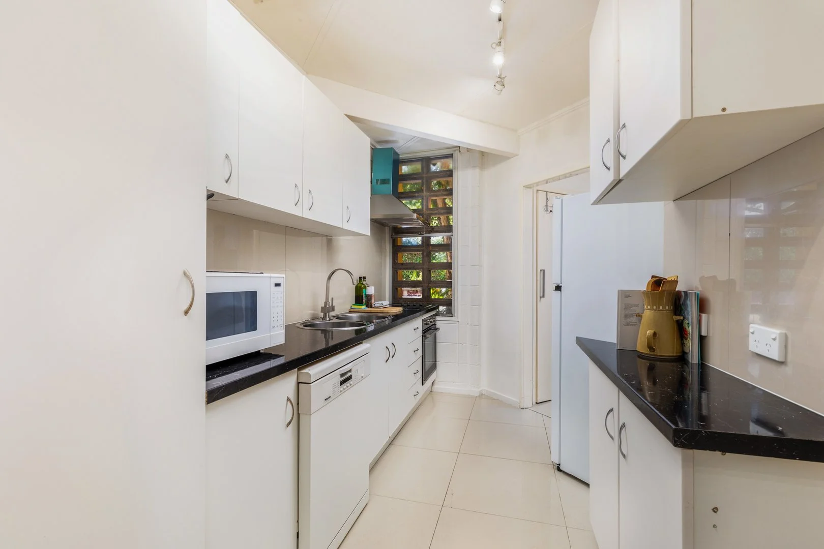 Additional image 18 of 10 Schlich Street, Yarralumla ACT 2600