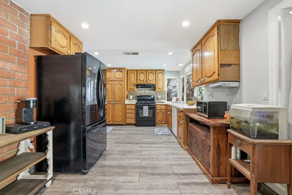 Additional image 10 of 29223 Flowerpark Drive, Canyon Country, CA 91387