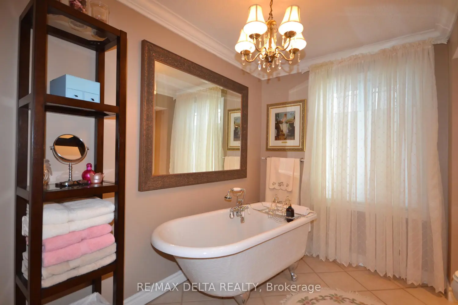 Additional image 14 of 909 Chapman Street