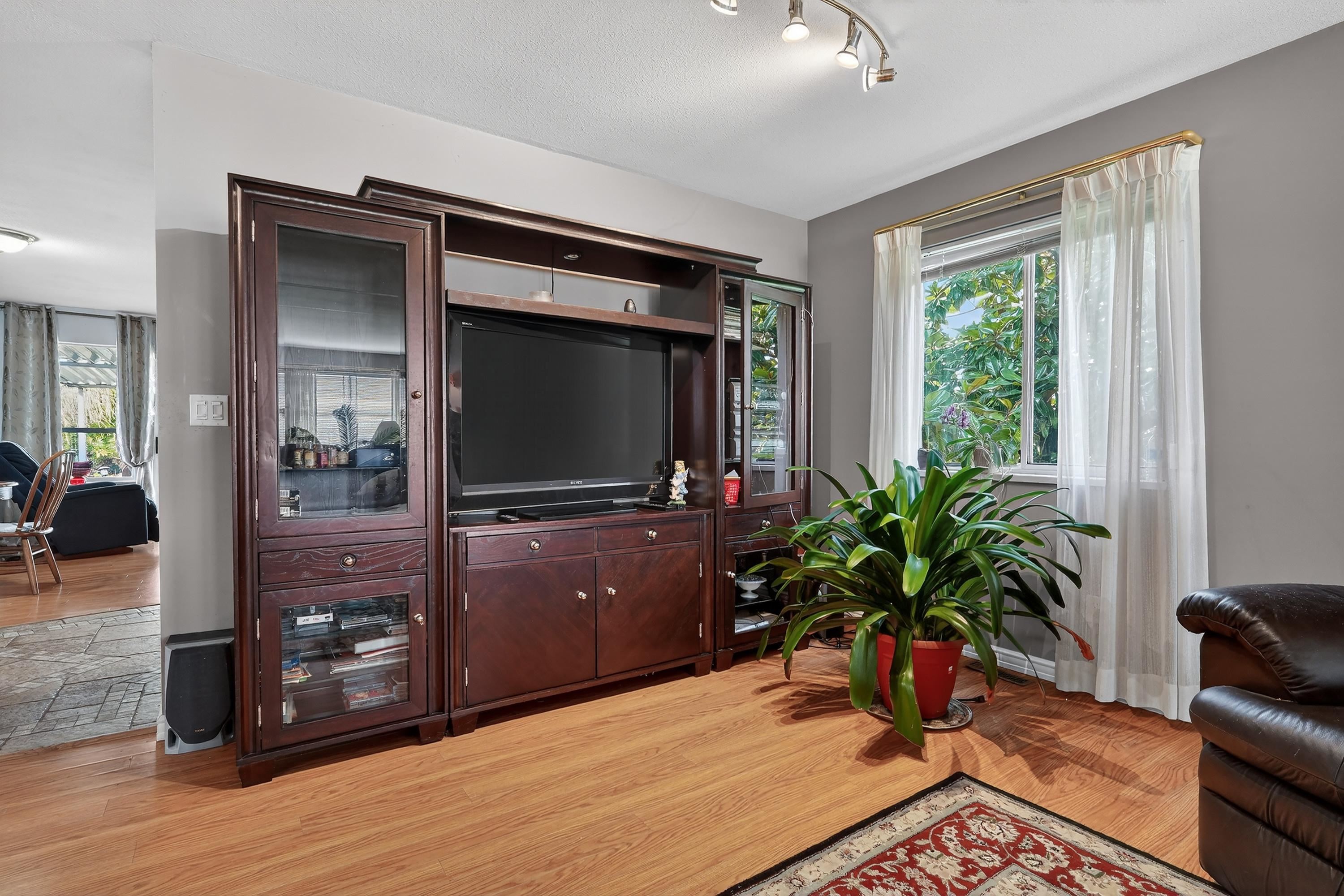 Additional image 3 of 18167 16 Avenue, Surrey, BC, V3S 9V2