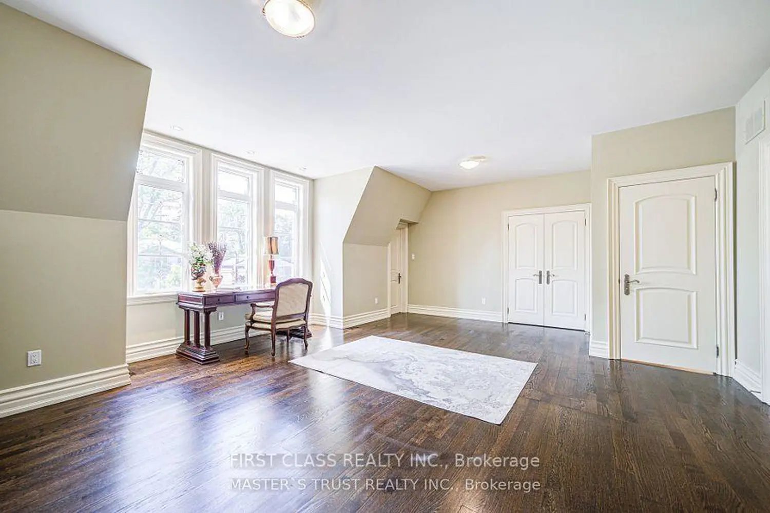 Additional image 9 of 216 Parkview Avenue
