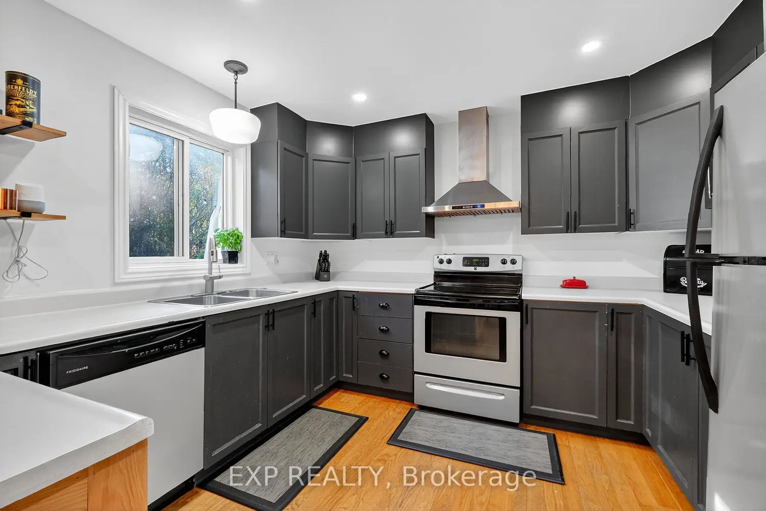 Additional image 7 of 544 Loucks Drive