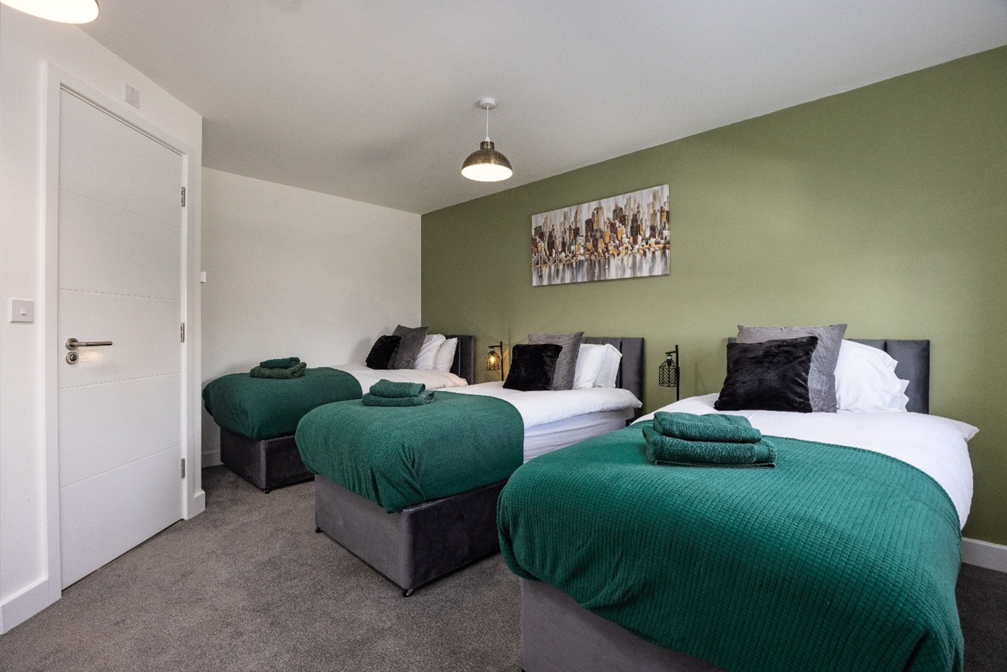 2 Bed Flat, Acacia Garth, LS14, N1 7GU