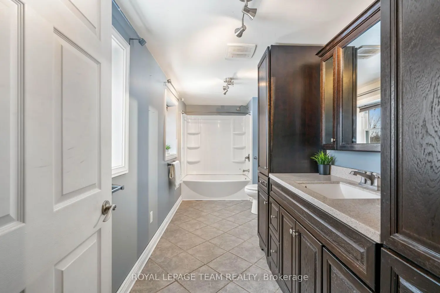 Additional image 9 of 3542 Beckstead Road