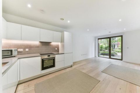 Pendant Court, Royal Wharf, London E16