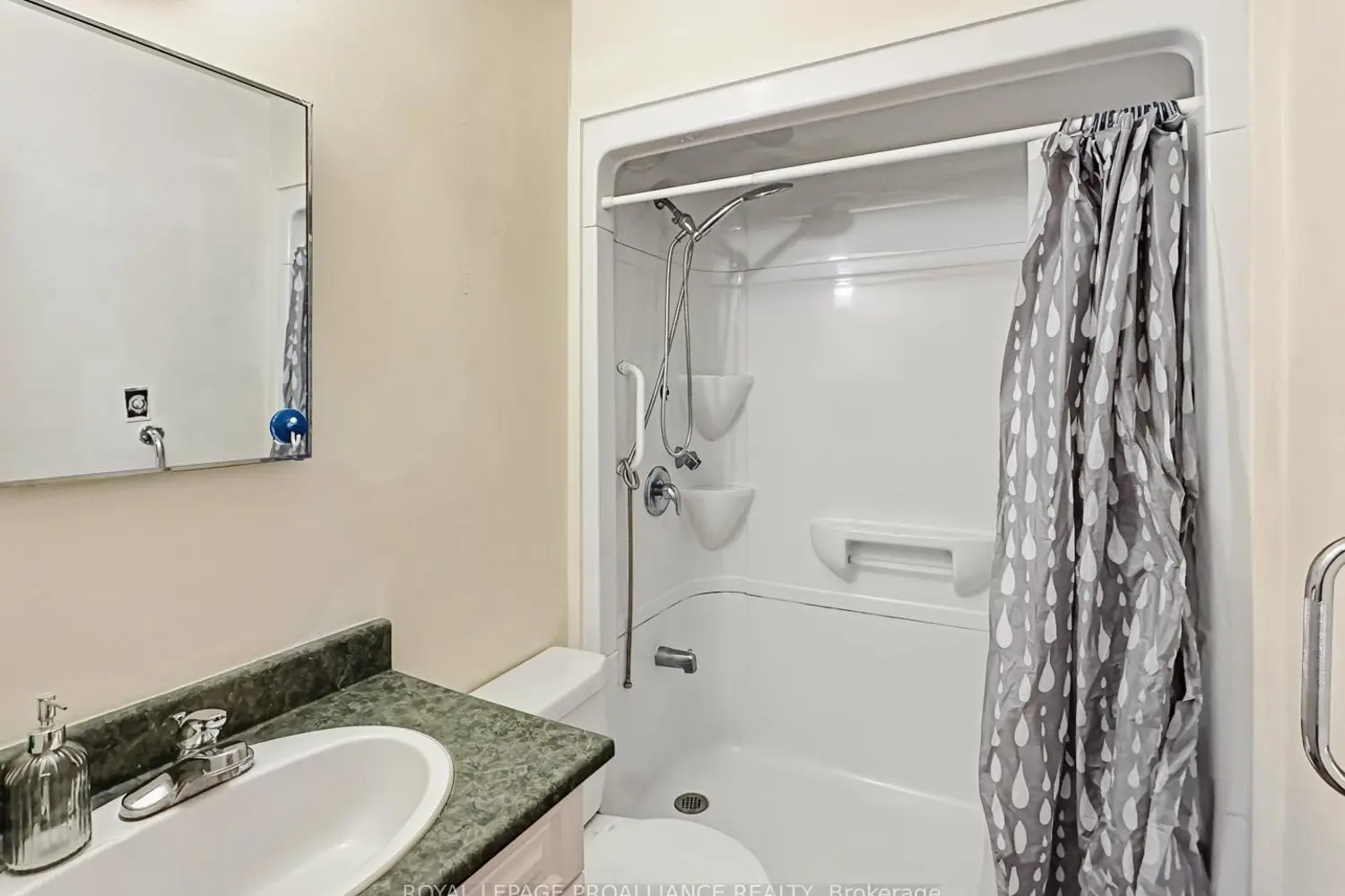 Additional image 12 of 7 Tiffany Place 7