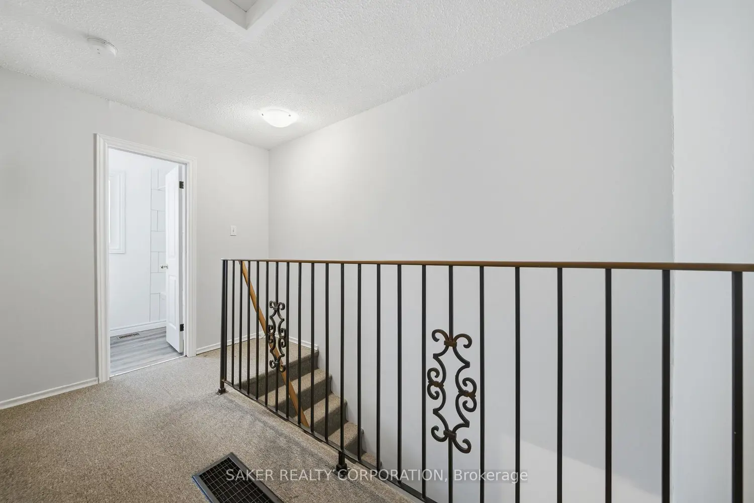 Additional image 8 of 141 Simcoe Street
