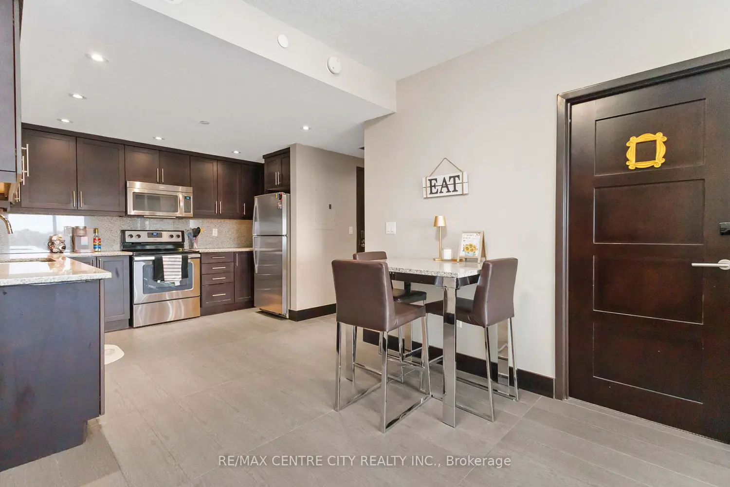 Additional image 6 of 1235 Richmond Street 1218