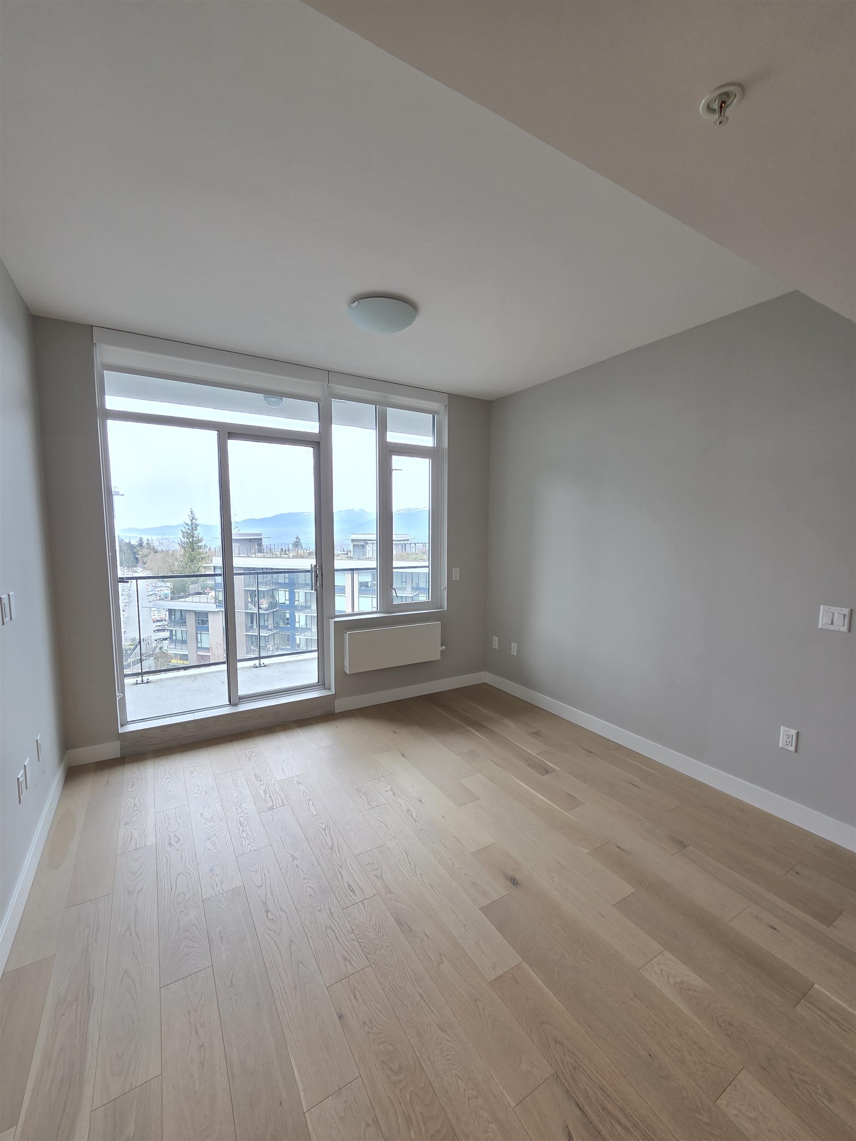 Additional image 4 of 801-8761 University Crescent, Burnaby, BC, V5A 0G3