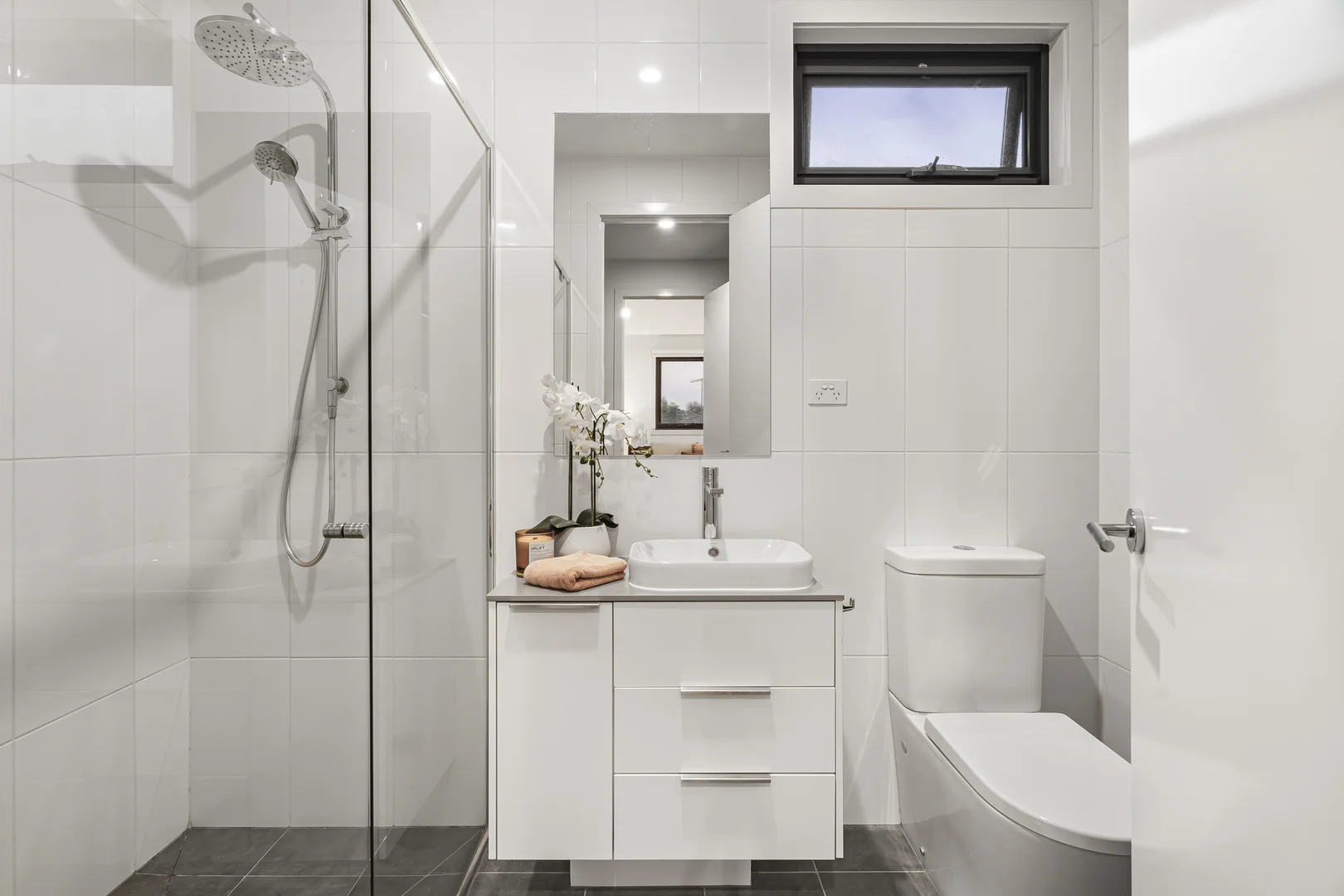 Additional image 9 of 3/142 Templestowe Road, Templestowe Lower VIC 3107