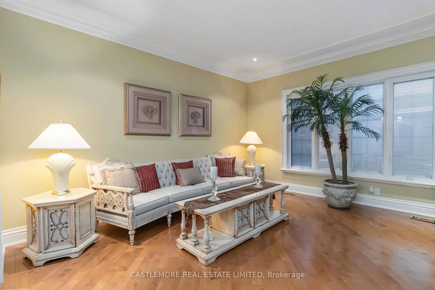 Additional image 7 of 2444 Hensall Street