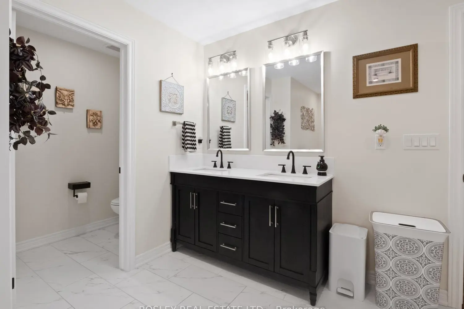 Additional image 8 of 25 Haight Street