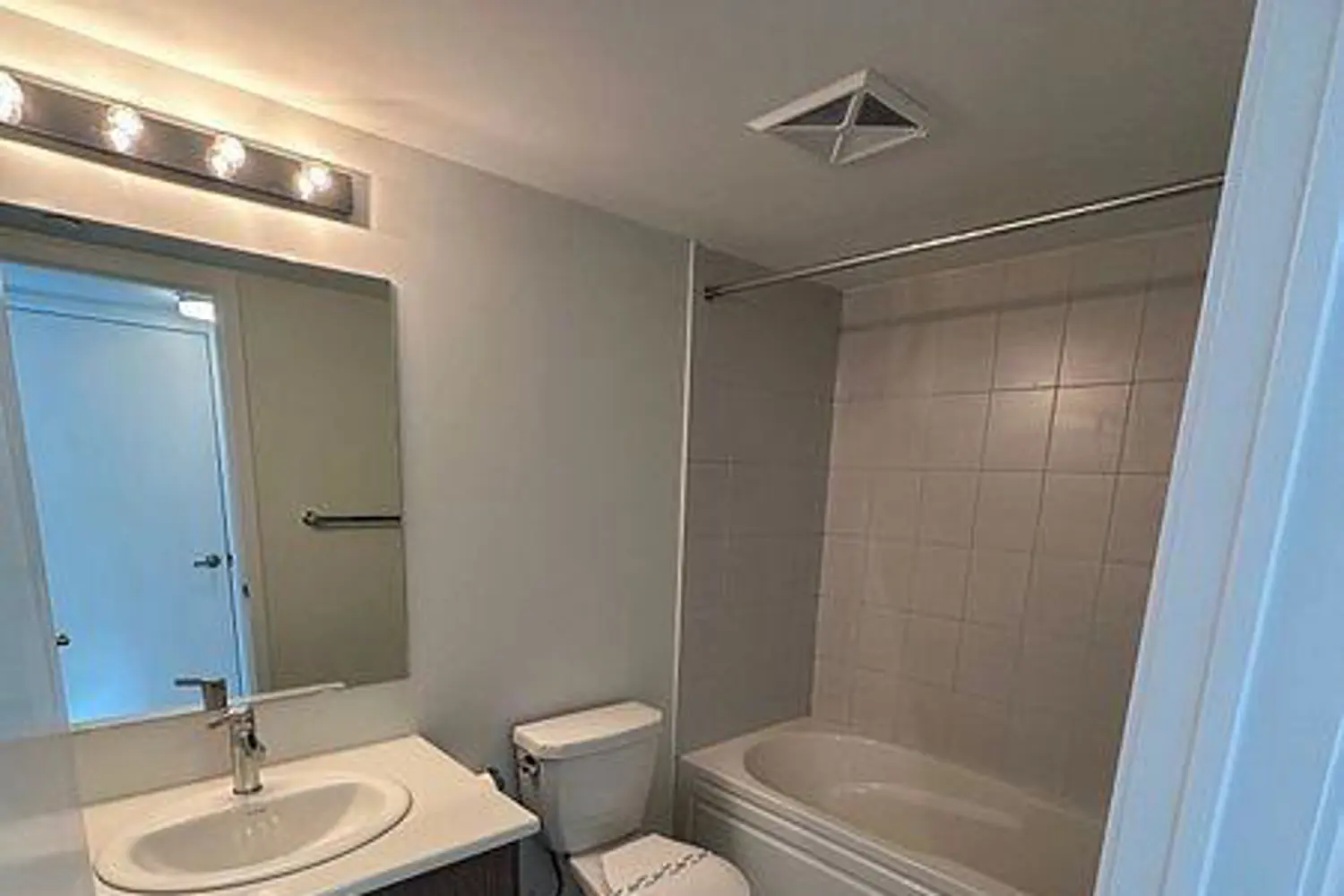 Additional image 9 of 3415 Ridgeway Drive 02