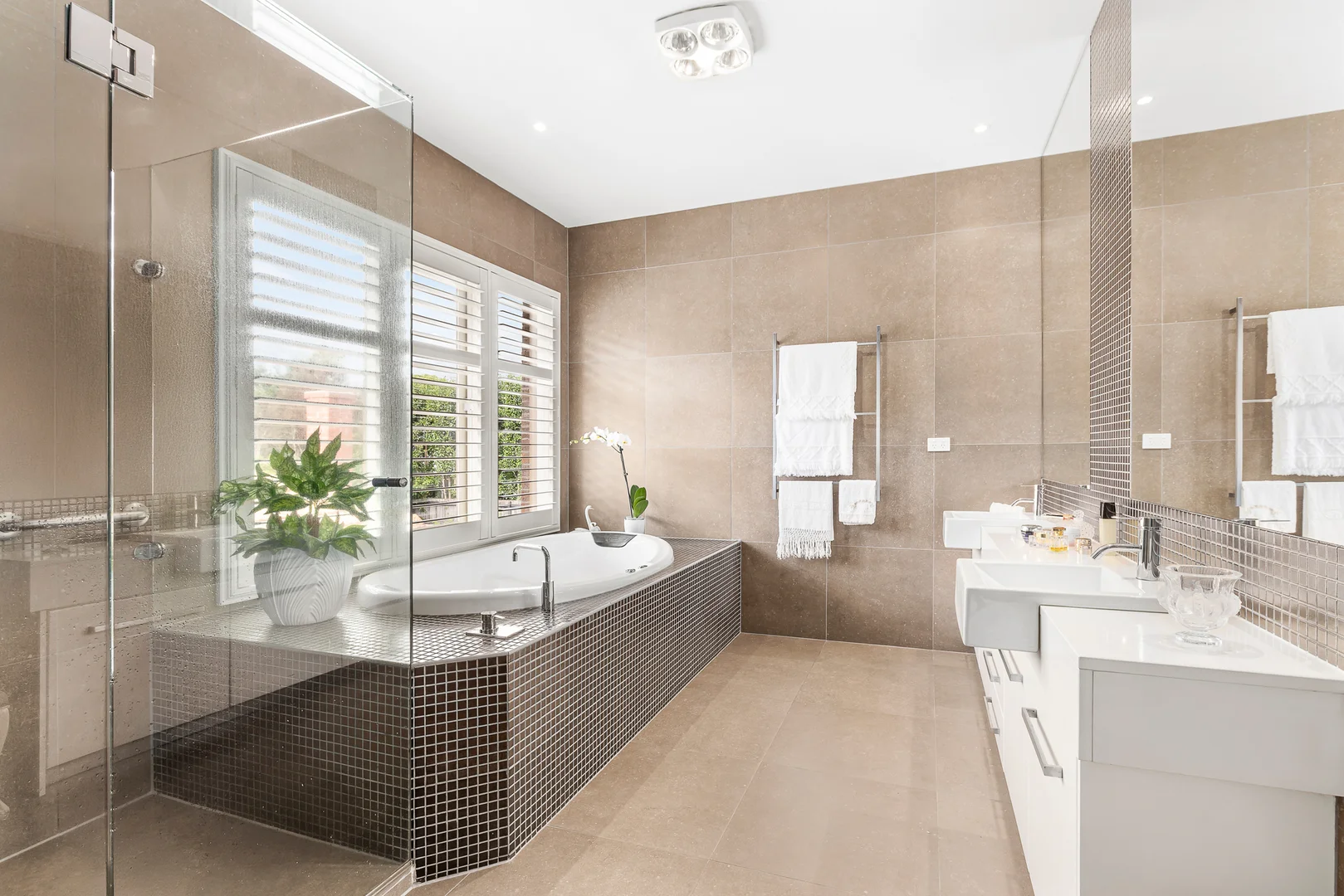 Additional image 8 of 2 Vista Road, Hampton VIC 3188