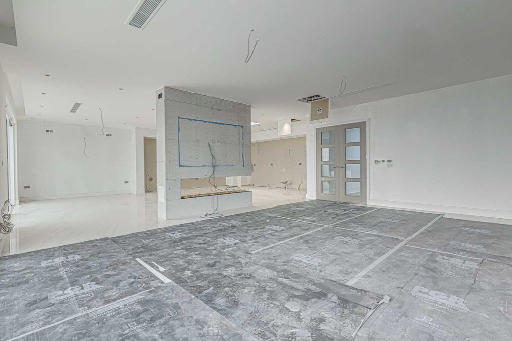Additional image 9 of 3 bed penthouse for saleBeech Road, Benfleet SS7