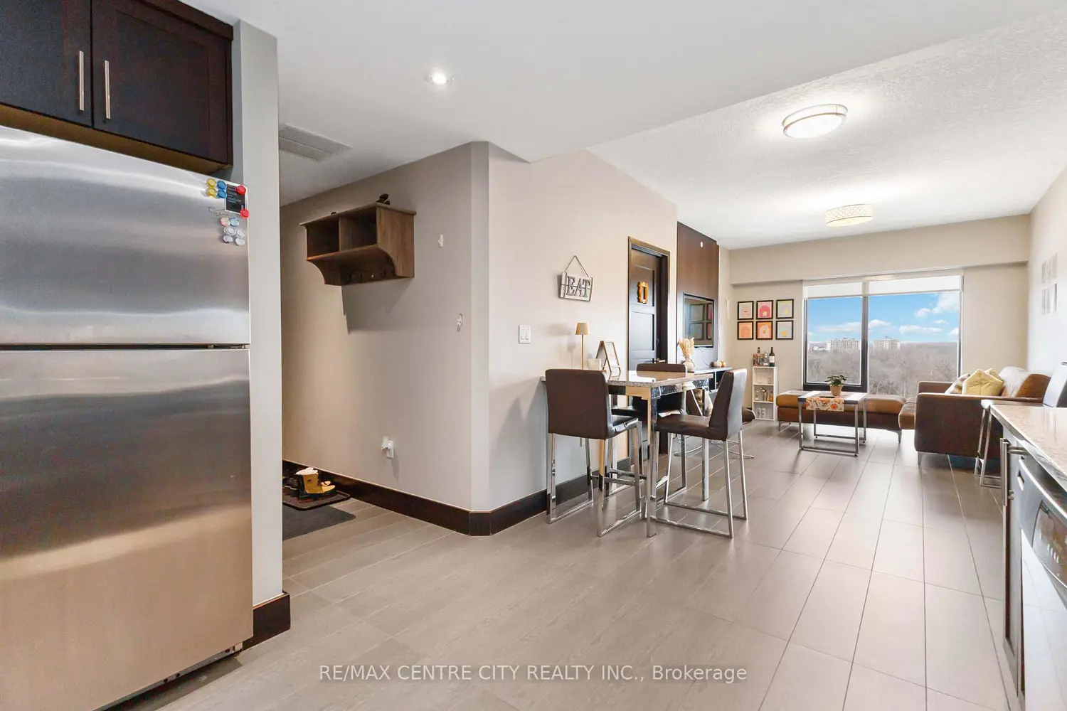 Additional image 7 of 1235 Richmond Street 1218