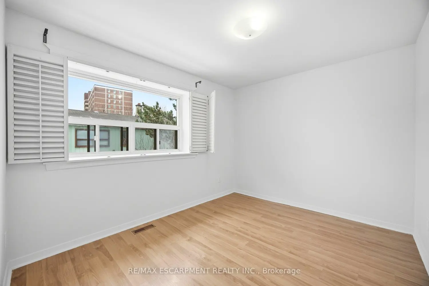 Additional image 14 of 25 Gosford Boulevard 24