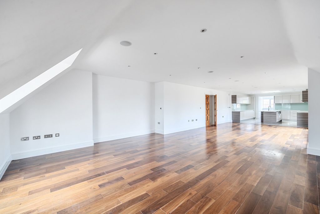 Additional image 19 of 3 bed flat for saleGower Road, Weybridge KT13