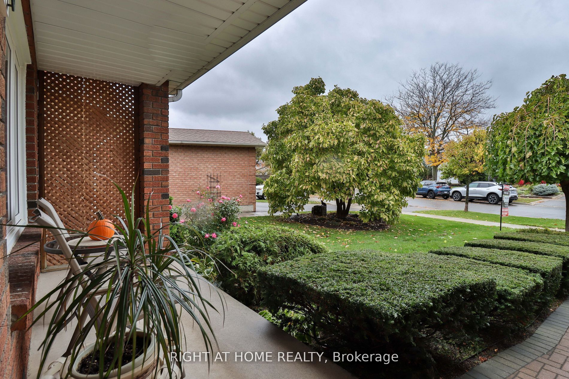 Additional image 3 of 1433 Bough Beeches Boulevard, Mississauga, ON, L4W 3B4