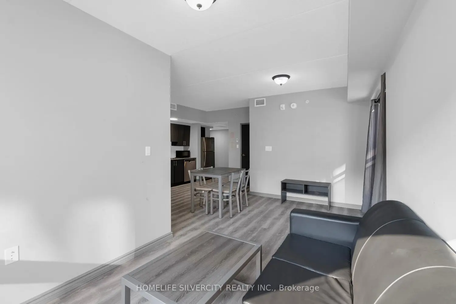 Additional image 15 of 275 Larch Street A405