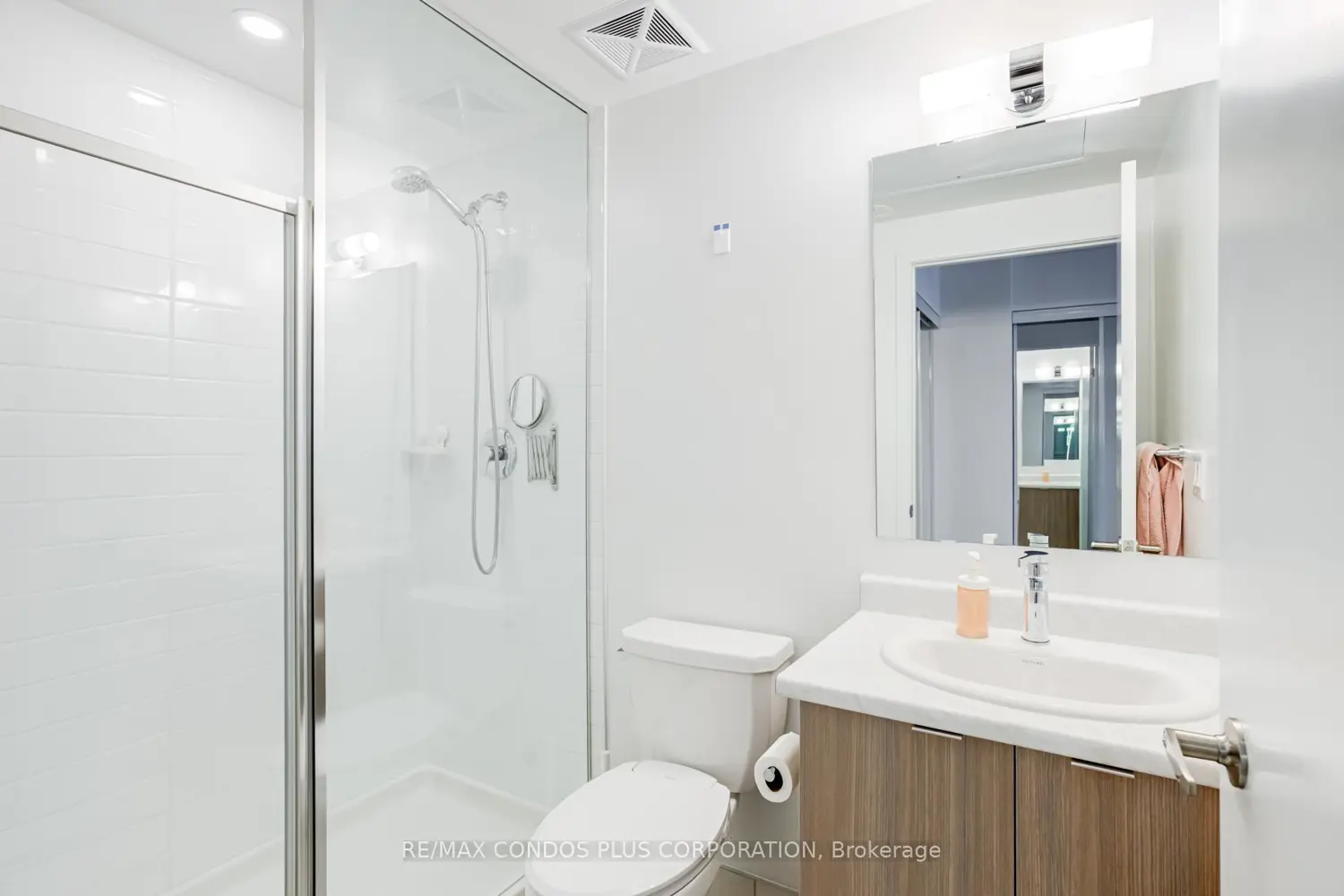 Additional image 9 of 100 Canon Jackson Drive 201