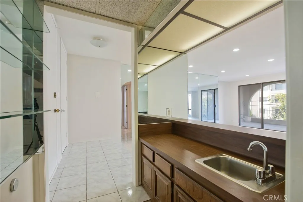 Additional image 46 of 5340 Yarmouth Unit 205, Encino, CA 91316