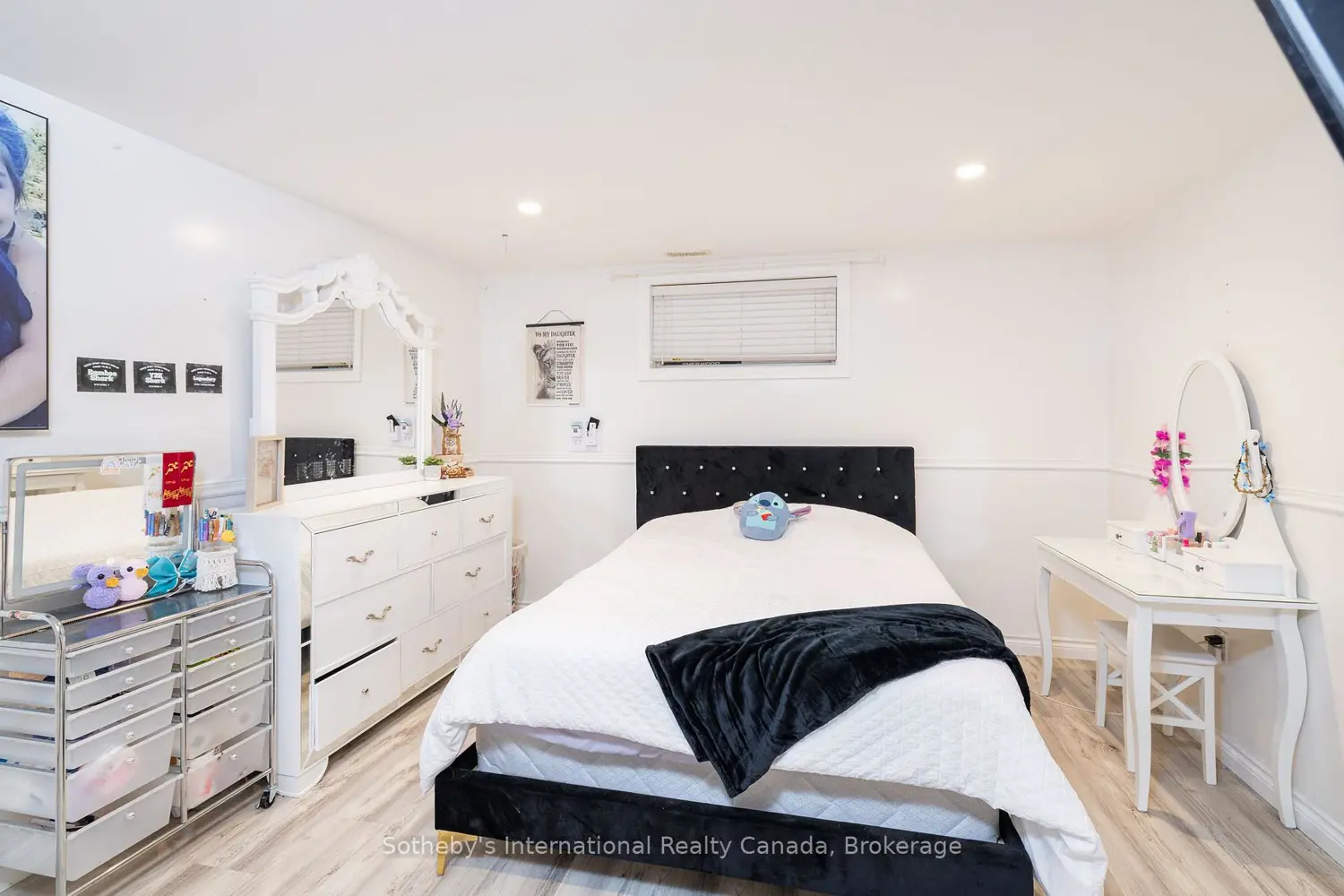 Additional image 15 of 129 Bass Line