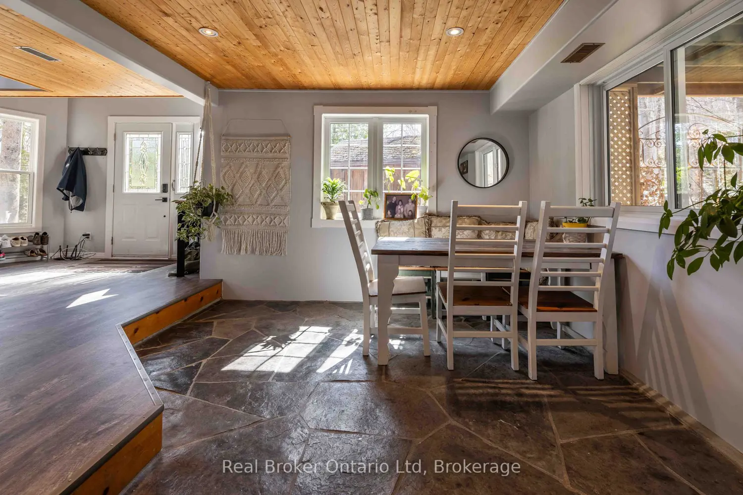 Additional image 5 of 12 7Th Avenue