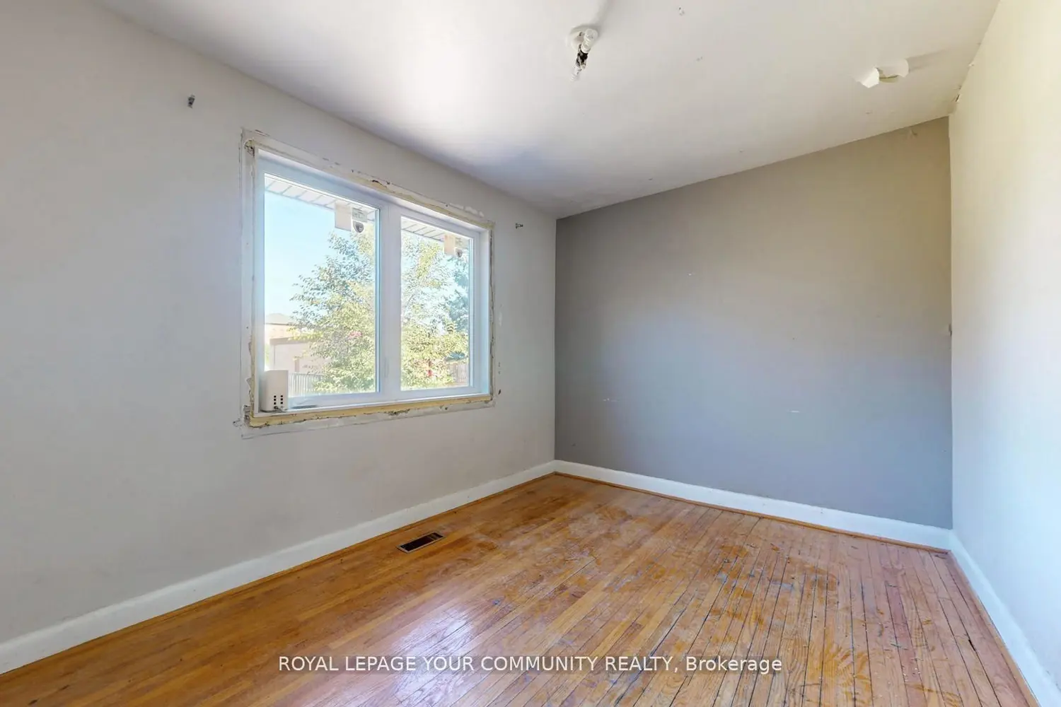 Additional image 11 of 480 Ellerslie Avenue