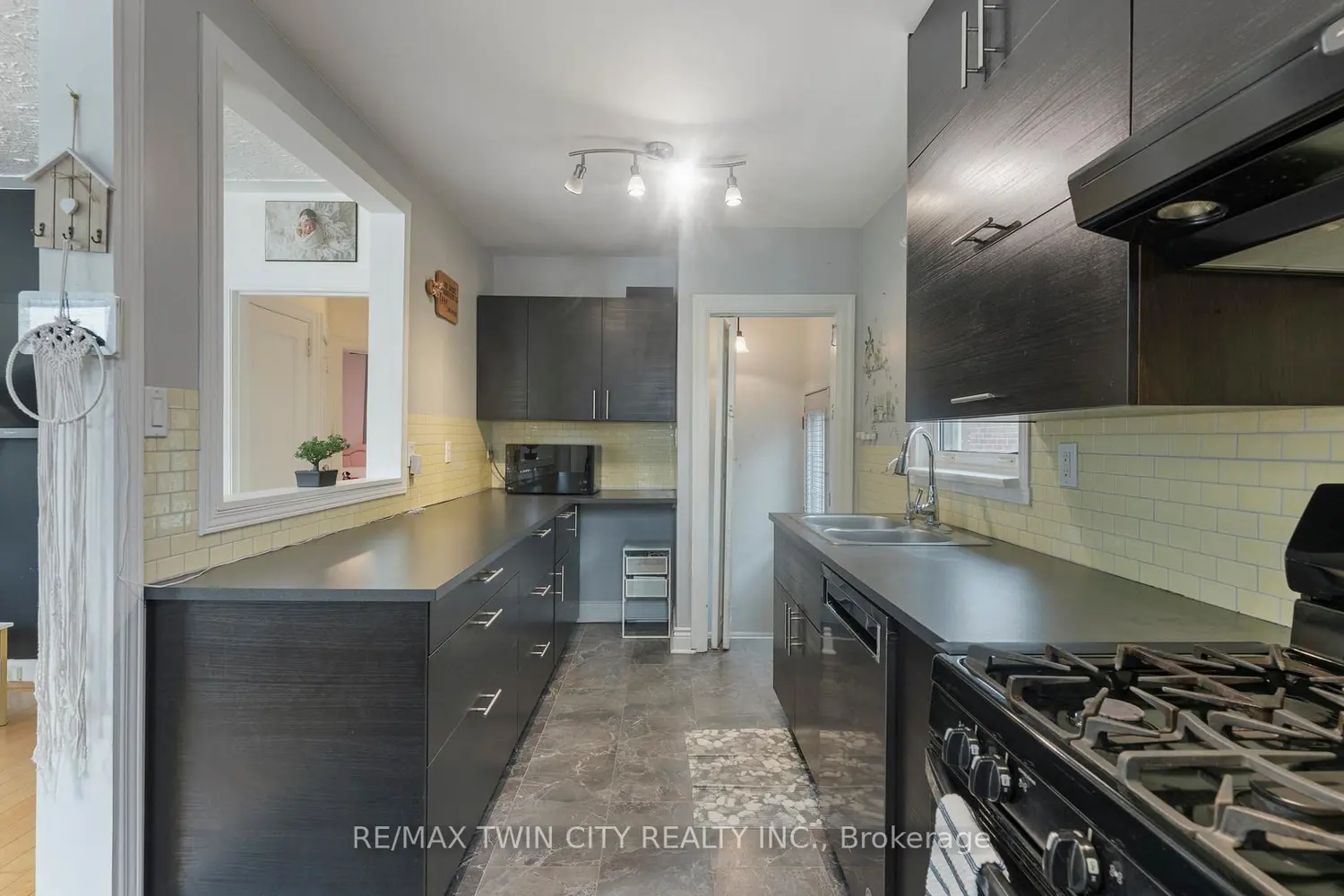 Additional image 8 of 69 Lyons Avenue