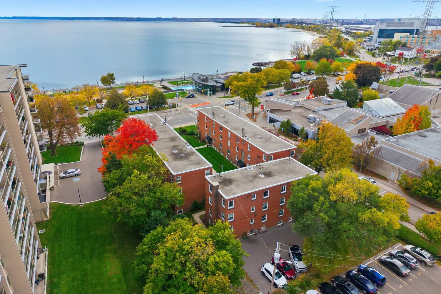 Additional image 5 of 1351 Lakeshore Road 15