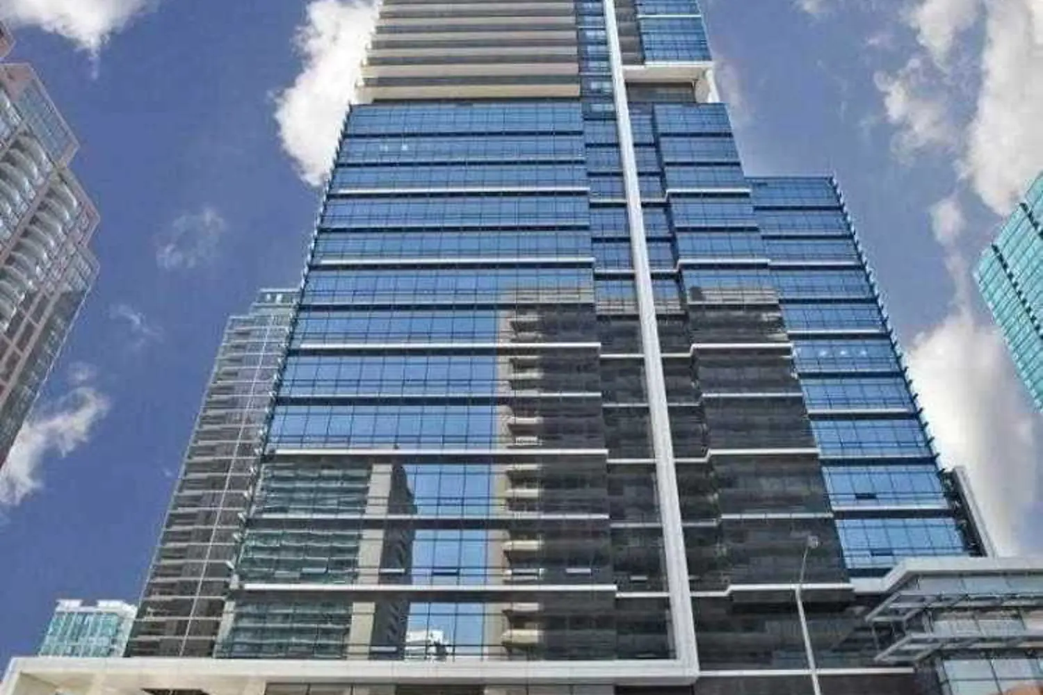5 Sheppard Avenue 2718