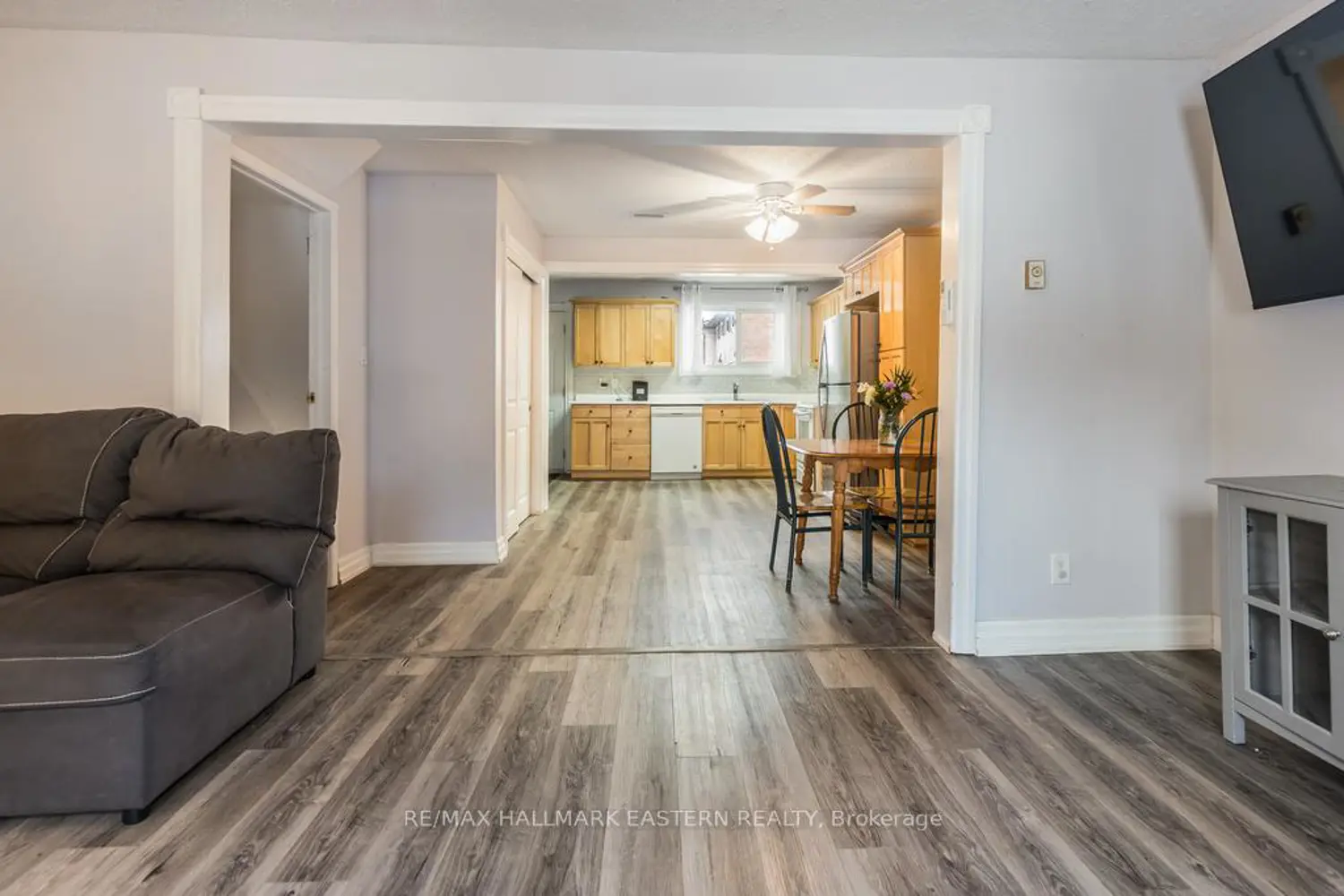 Additional image 3 of 996 Sydenham Road #34