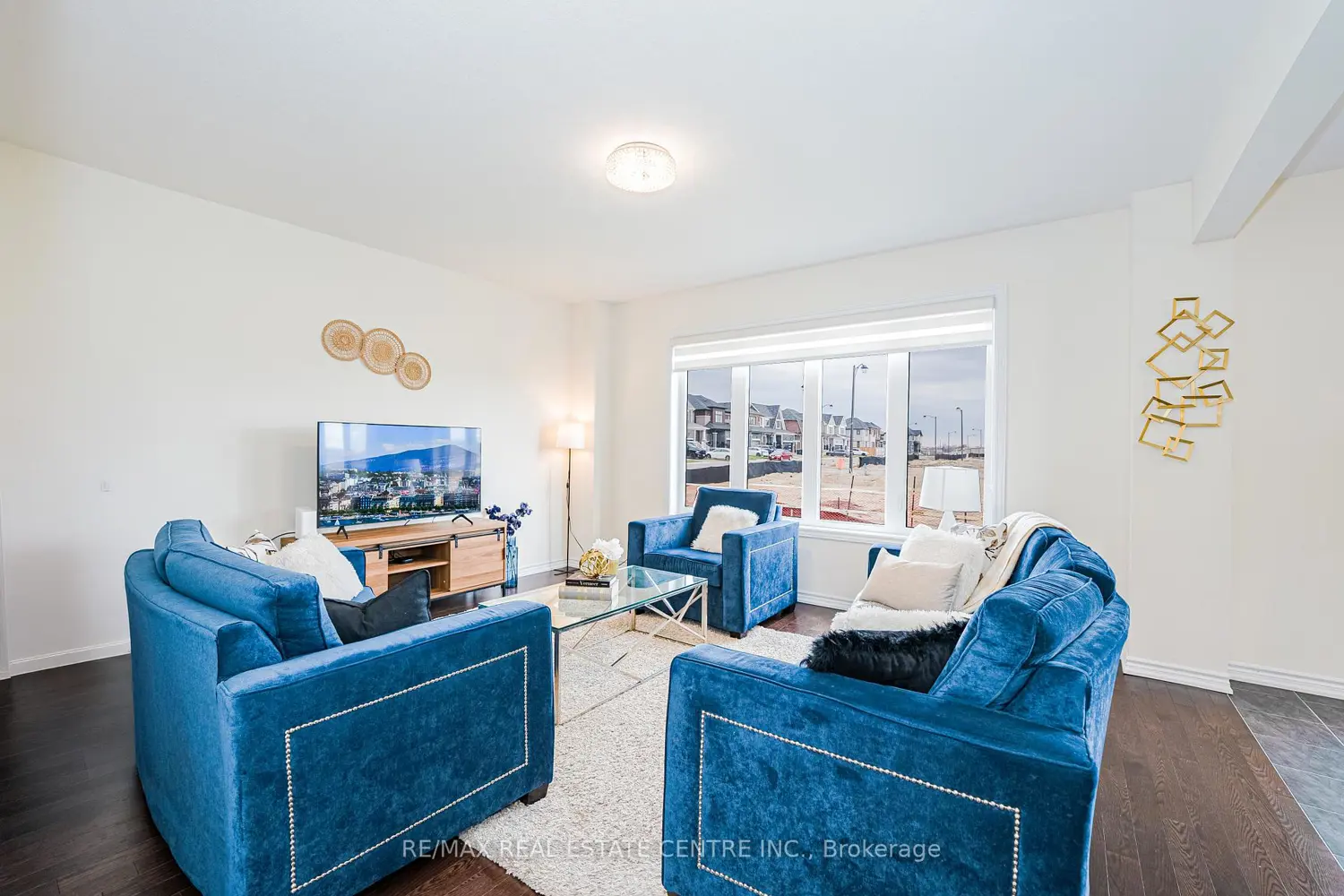 Additional image 4 of 22 Oaktree Drive