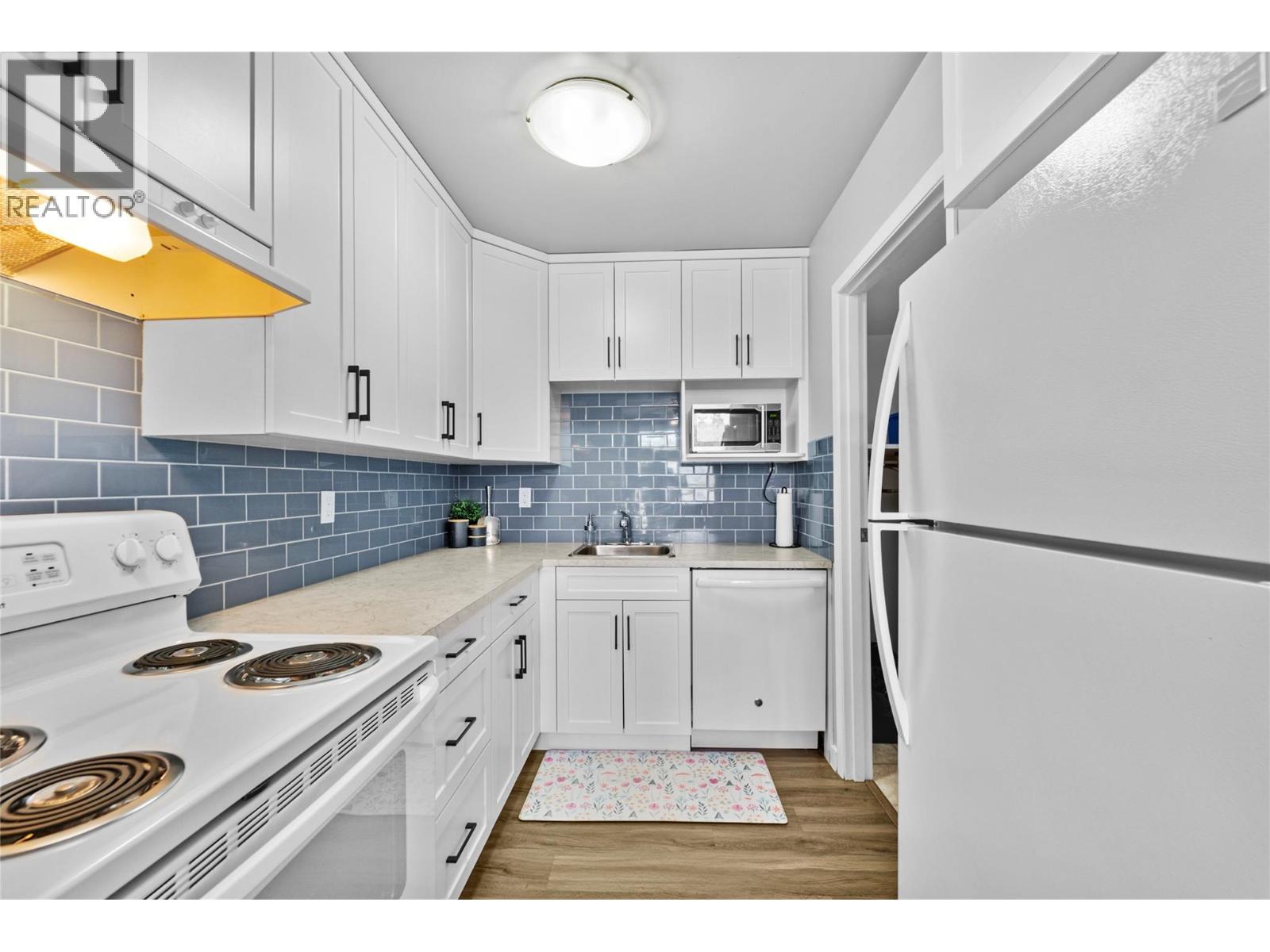 Additional image 4 of 29-1435 Summit Drive, Kamloops, BC, V2E1S4