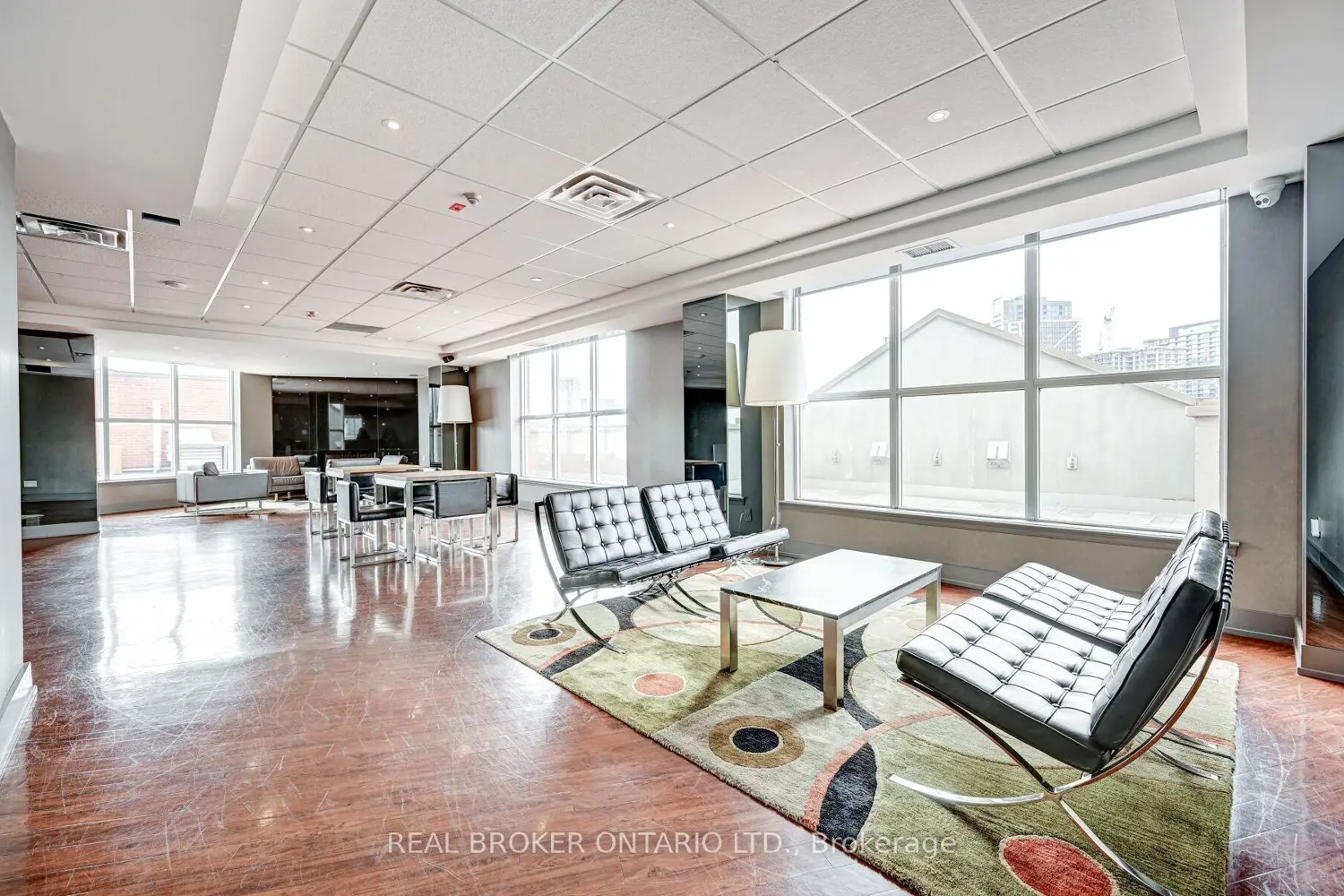 Additional image 15 of 801 King Street 907