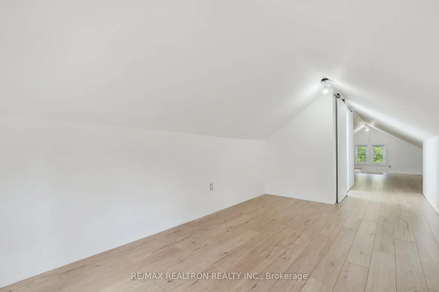 Additional image 10 of 4844 Sixth Avenue