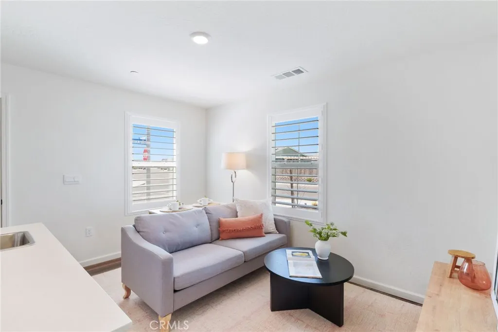 Additional image 45 of 1098 Stonebridge Ave, Tulare, CA 93274