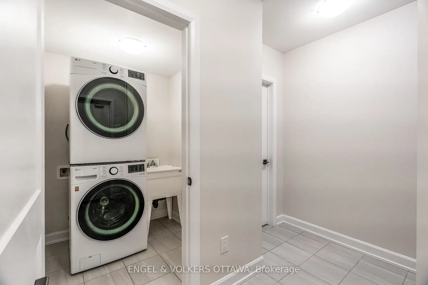 Additional image 17 of 683 Fisher Street