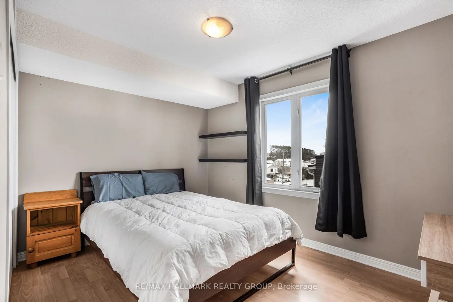 Additional image 18 of 1005 Laurier Street