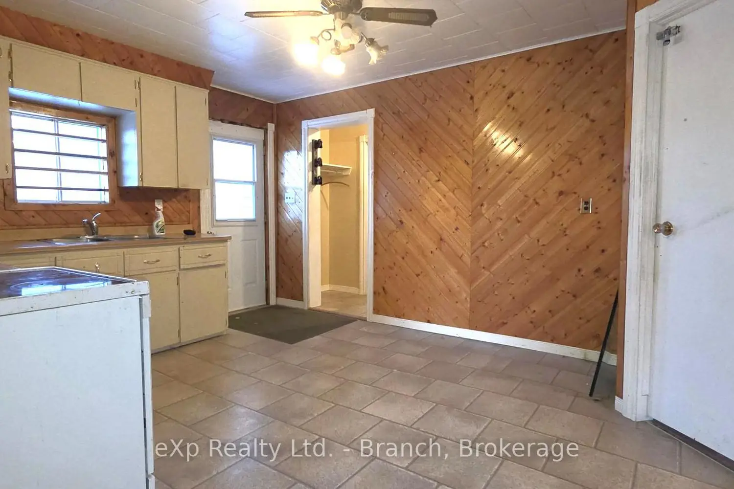 Additional image 5 of 305 Georgina Street