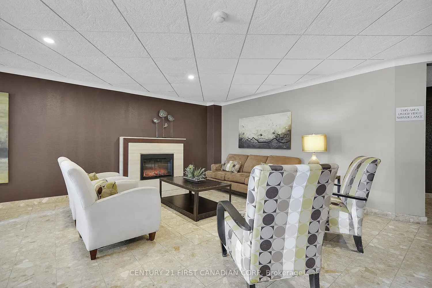 500 Talbot Street 402 photo 4