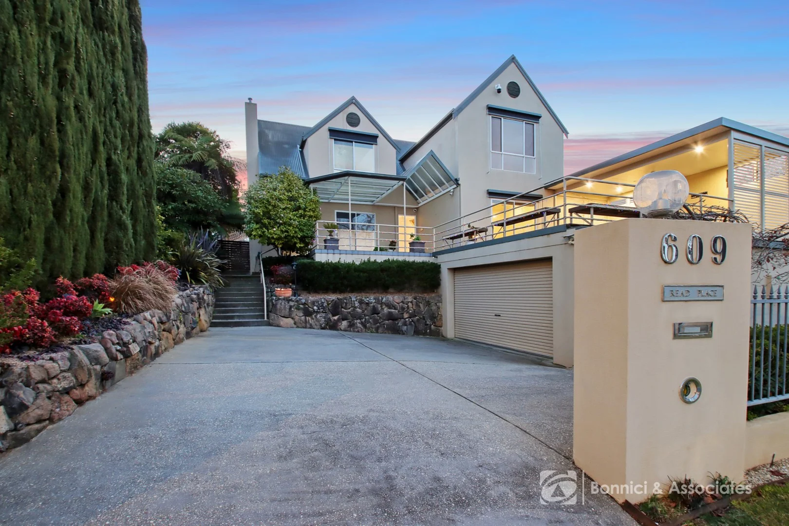 609 Read Place, Albury NSW 2640