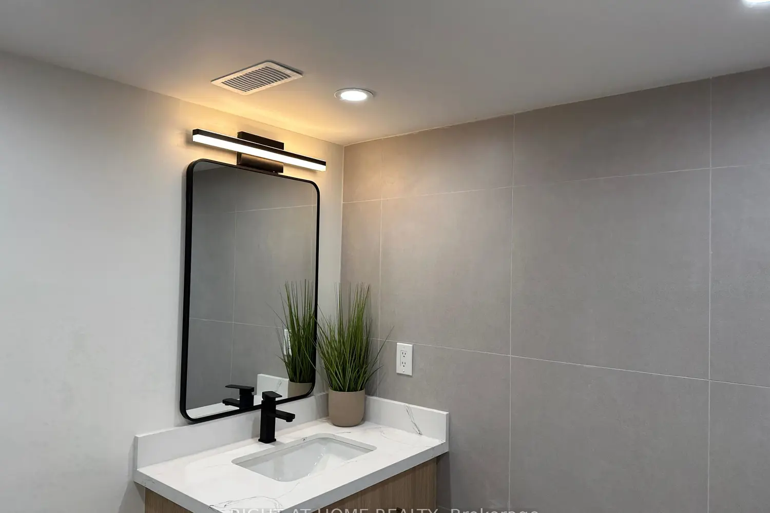 Additional image 17 of 210 Dearborn Avenue