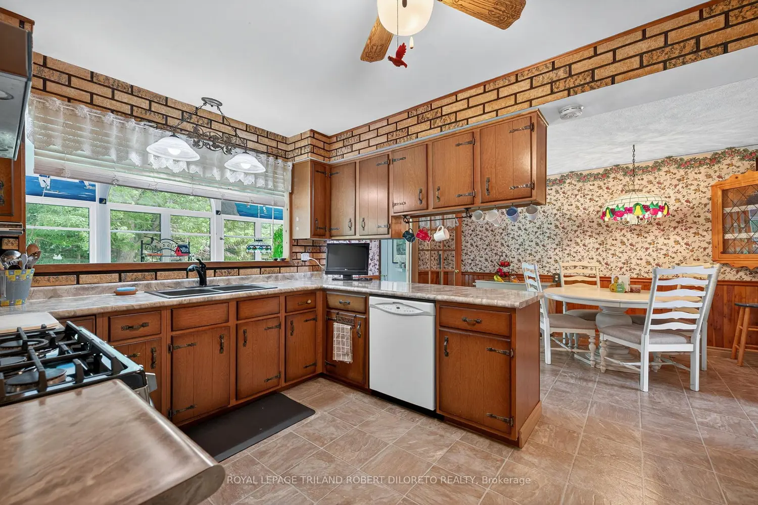 Additional image 7 of 6186 Egremont Drive