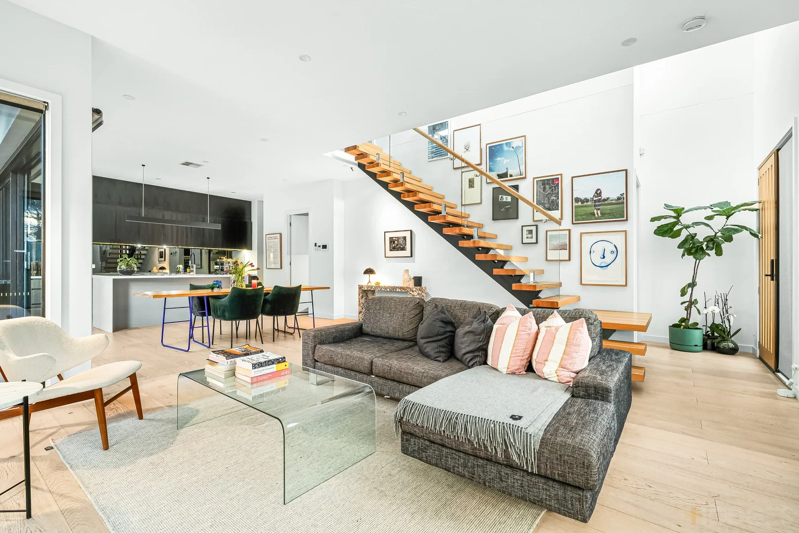 Additional image 2 of 540 Bluff Road, Hampton VIC 3188